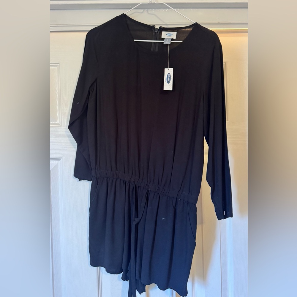 Old Navy Black Long-Sleeve Romper